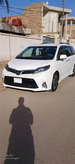 تويوتا سيينا